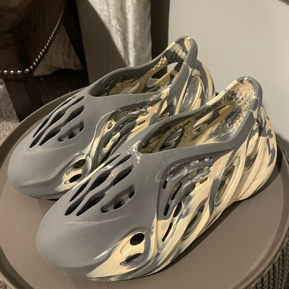 Yeezy Foam Runner 'MXT Moon Grey' 7 US